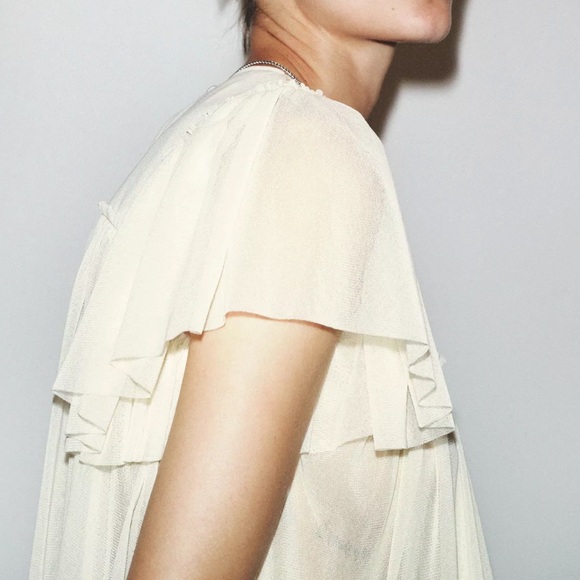 EMBROIDERED FLOWY BLOUSE
Zara Cream Sheer Blouse with Lace Detail - Picture 9 of 11